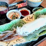 光る海 - 活イカ刺定食