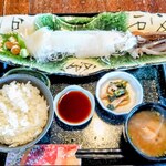 光る海 - 活イカ刺定食