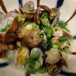 やき鳥三太郎 - あさりバター 770円(税込)(2023年8月9日撮影)