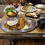 キッチン あずま - ⭐︎ 昭和ナポリタン盛り合わせ    税込 １,０８０ 円
      ⭐︎ チキン南蛮　　　　　　　　税込      ２５０ 円
      ⭐︎ グリーンサラダ　　               税込      ２８０ 円