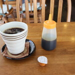 樹樹 - 黒蜜シロップがドレッシングボトルで
