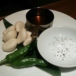 焼肉 龍華園 - にんにくあげ
      