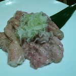焼肉 龍華園 - 塩ホルモン一人前
      