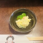 おかめ - 付きだしはポテサラ