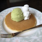 洋風居酒屋 Valley - ホットケーキに抹茶アイス。これもつけちゃう！
