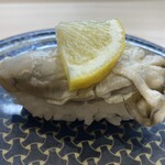 はま寿司 - 広島県産浜茹で牡蠣握り（100円＋税）