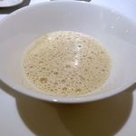 ル シュヴァール ジングウマエ - マッシュルームのスープ