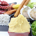 たこ焼 京の華 - たこ焼きは生地５種類、トッピング２０種類を自由に組み合わせることができます。