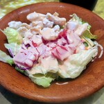 サイゼリヤ - チキンのサラダ￥319（メニュー写真と違う）