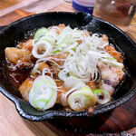 シン たちろまん - 西成大トロホルモン焼（200円）