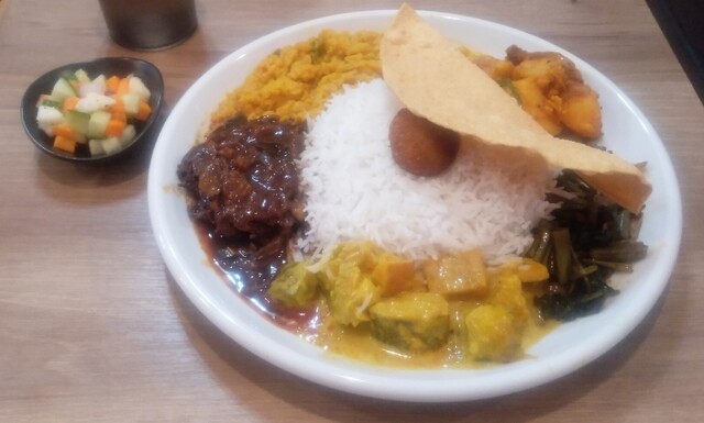 Curry pot photo 2