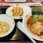 餃子の王将 - 忘れられない中華そばセット