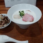 鶏白湯そば やす - 鶏白湯そば塩味玉肉ごはん1,350円