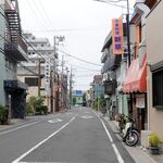 新華 - 足立区梅島2丁目、こんな通り沿いにあります（新華）