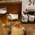 肉汁餃子のダンダダン - ビール、オニオンスライス