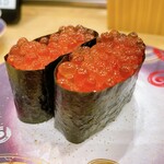 回転寿し トリトン - 【2023年09月】マスいくら＠330円(込)／2貫