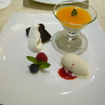 アニヴェルセル カフェ - 【結婚記念日ディナーコース】デザートプレート