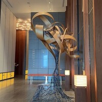 ザ タヴァン グリル＆ラウンジ - 