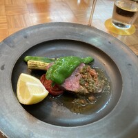 ザ タヴァン グリル＆ラウンジ - 