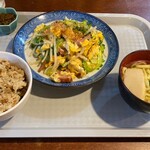 なんくる食堂 - ごーやーちゃんぷるー定食(ジューシー)