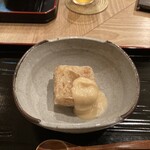 茜坂大沼 - 新蓮根の揚げ豆腐　白味噌