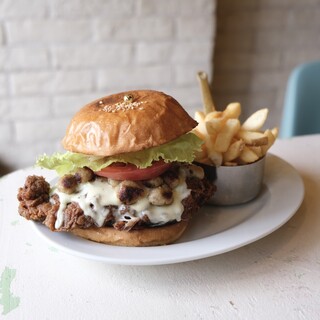 米国食堂 マンドリン ハンバーガーキッチン_1