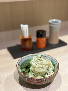 Sumibiyakitori Shiki - 自家製ポテサラ