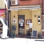 ビストロ コゥジィ - 中が見えているので入りやすいお店です。