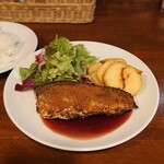 ビストロ コゥジィ - 甘さを感じるソースは、スパイスとのフュージョンで絶品に化けます。