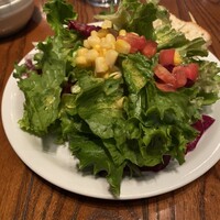 PAPPARE NAPOLI - サラダ大きいのだ。