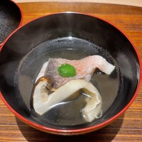 室町 唯 - 