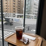 Counterpart Coffee Gallery - コールドブリュー（800円）、マドレーヌ（300円）