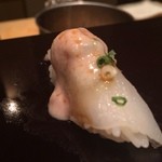 艪 - カワハギ 肝乗せ