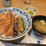 Tempura Shinjuku Tsunahachi - ランチ天丼　１０００円　【　２０１３年１０月　】