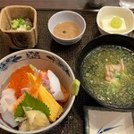 ANBAI - 海鮮丼御膳 1000円。