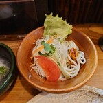 Ton tei - ◯サラダ
                      酸味控えめな優しい味わいのフレンチドレッシング
                      
                      スパゲティにはハンバーグにも掛けられている
                      ウスターソース味をシッカリ強めに感じる
                      デミグラス❔ソースとなる