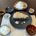 とんかつ 久 - 幻の豚　宮城県産牡鹿　ロース定食＠2640円