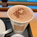 スターバックスコーヒー - アイスチョコレートムースラテ 590円（税込）