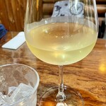 Tom's Cafe - グラスワインの白