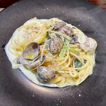 Tom's Cafe - オススメの牡蠣のレモンソースパスタ