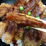 洋食屋牛銀 - カツは､カリッと揚げられてます