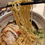 らあ麺ダイニング 為セバ成ル。カケル - 縮れのある細麺