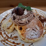 LIKO CAFE - モンブランパンケーキ