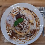 LIKO CAFE - モンブランパンケーキ