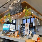 LIKO CAFE - ミチクサカフェのKitchen　ハロウィンの飾り付け