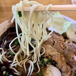 熊本らーめん 育元 - 麺はかため　マー油どっさり　これぞ熊本ラーメン