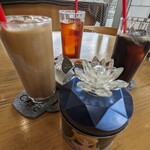Keishoku Kissa Ko-Na Rupan - カフェオレ、アイスティー、アイスコーヒーを頂く！落花生おつまみ付き
