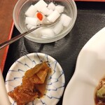 東北餃子房 - ザァサイ、ミニ杏仁豆腐アップ