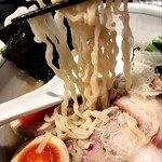 櫻井中華そば店 - 麺リフト