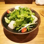 焼鳥 山香 - 契約農家さんの野菜サラダ　会津産あきづき梨